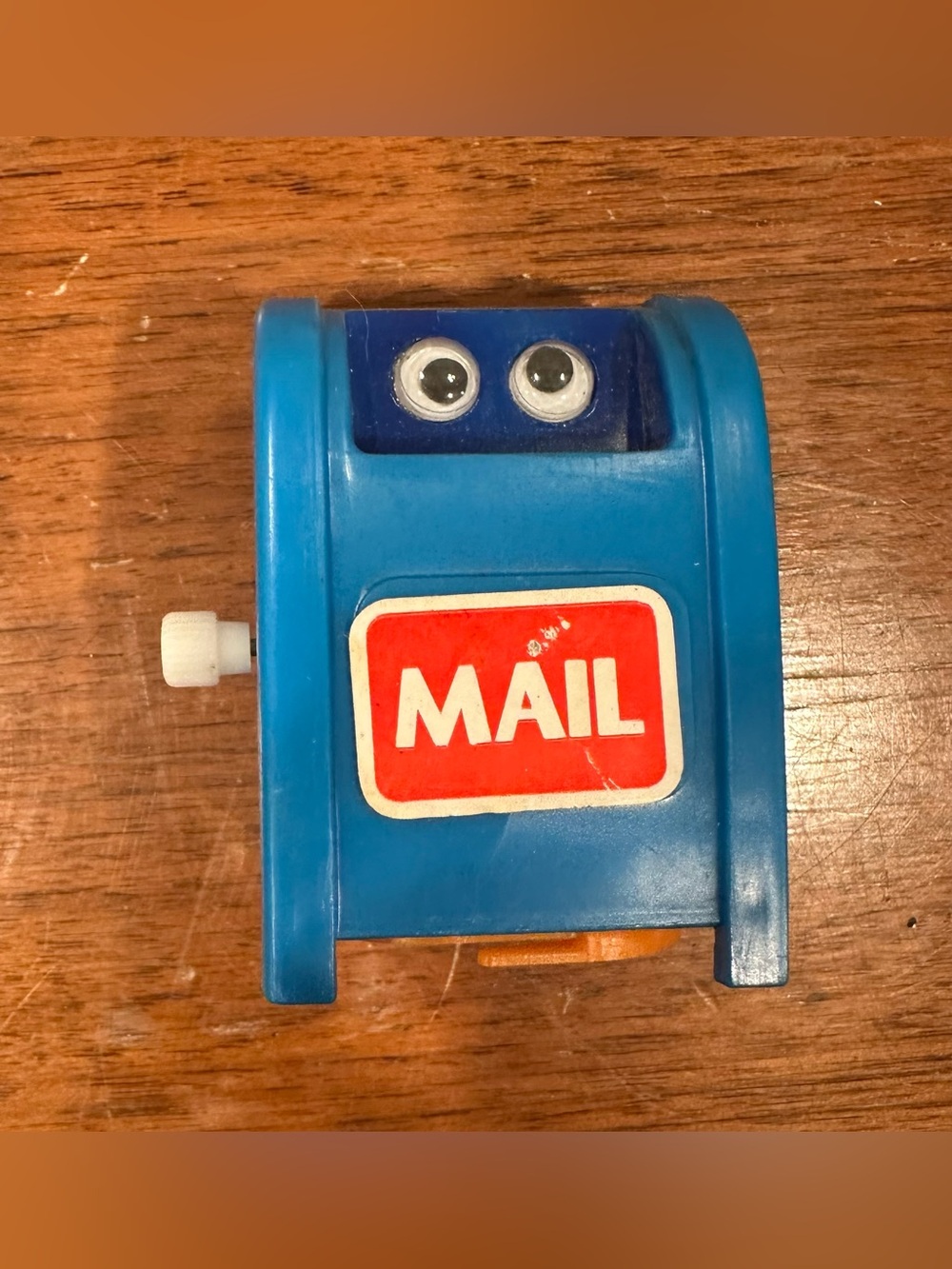 1981 United Creations Wind Up Walking Mailbox Made In Hong Kong